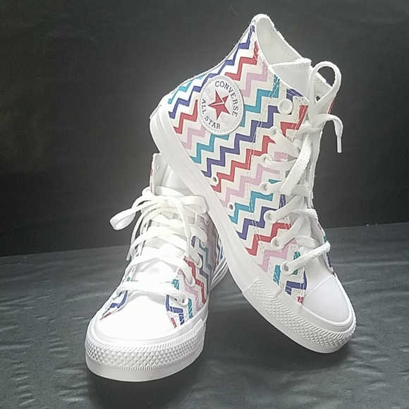 Converse high top BRAND New - Picture 10 of 13